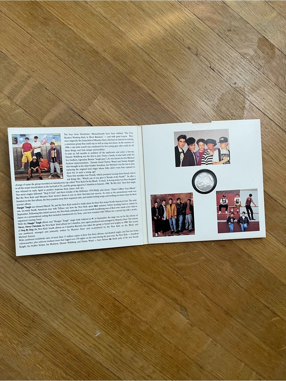 1990 New Kids On The Block collectors coin - Picture 3 of 7